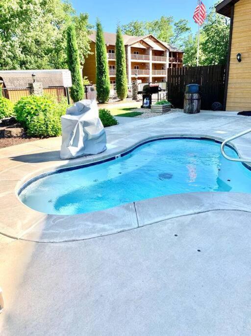 The Lake Fish-Amazing Views-Sleeps 24-Indoor-Outdoor Pools Branson Exterior foto