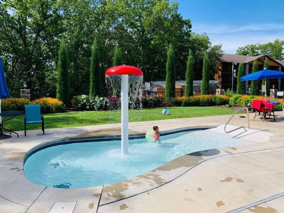The Lake Fish-Amazing Views-Sleeps 24-Indoor-Outdoor Pools Branson Exterior foto